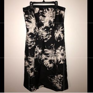 ANN TAYLOR: Flowery black & white sleeveless dress